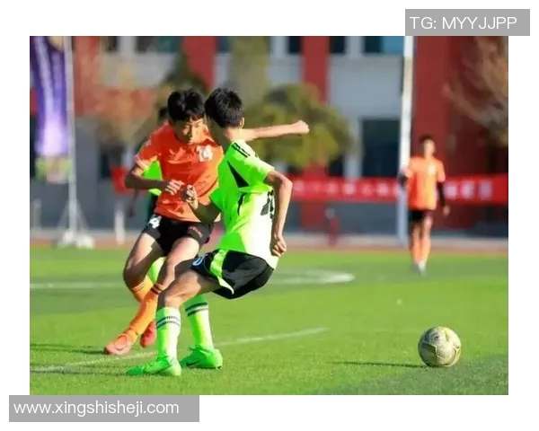 激情四溢的校园学生足球赛点燃青春梦想展现团队精神与竞技风采